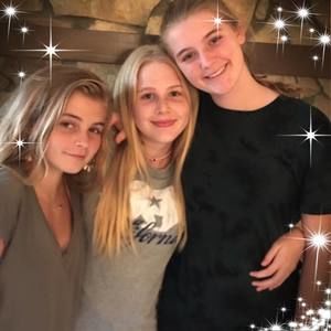 Meet your Posher, Lorrie